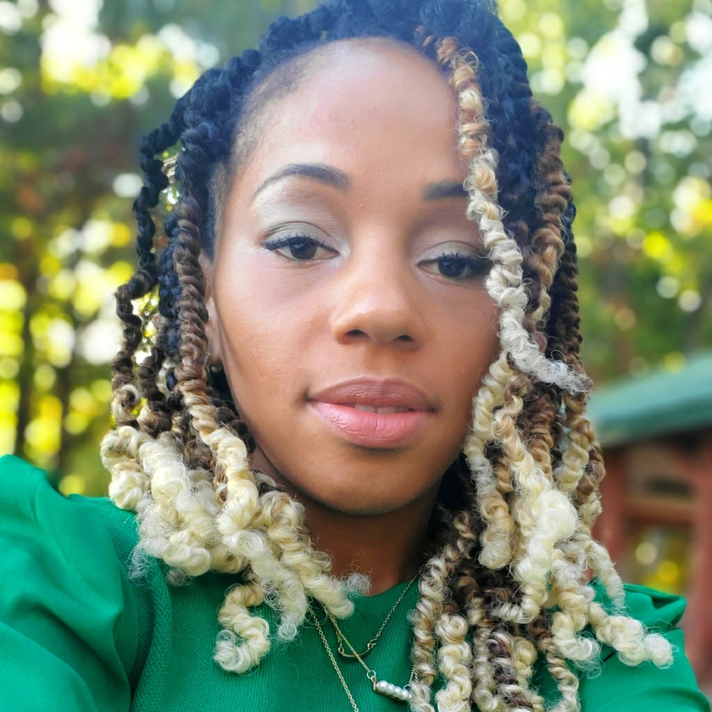 Meet your Posher, Arielle